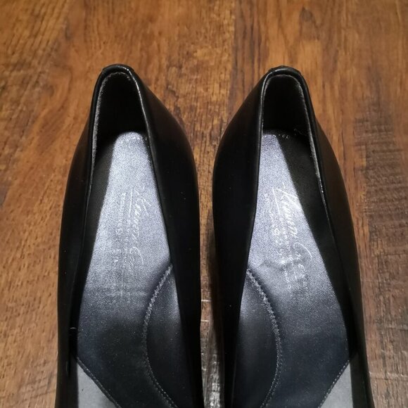 Kenneth Cole Silver Fox Slip on Heels Black /Silver Size 9 - Picture 2 of 8